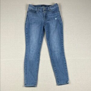 Lucky Brand Ava Mid Rise skinny
Size: 4